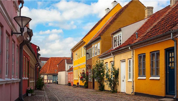 اليوم الثاني: كوبنهاغن – اودينسا - آرهوس